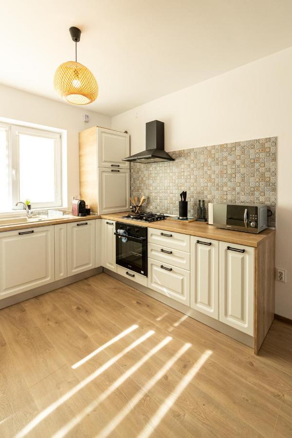 Citadel Apartament'S ริชนอฟ ภายนอก รูปภาพ