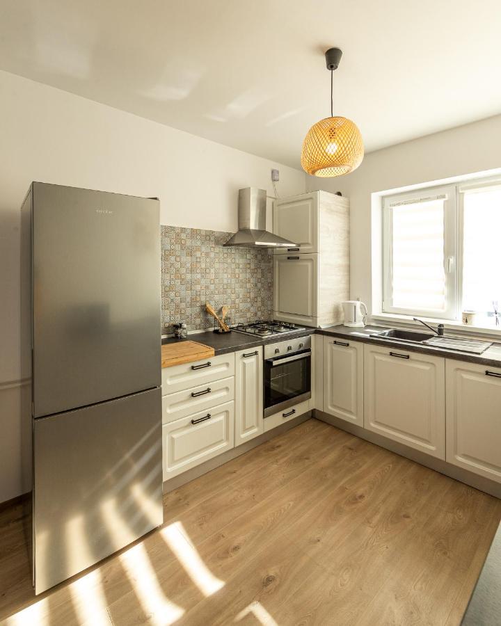 Citadel Apartament'S ริชนอฟ ภายนอก รูปภาพ