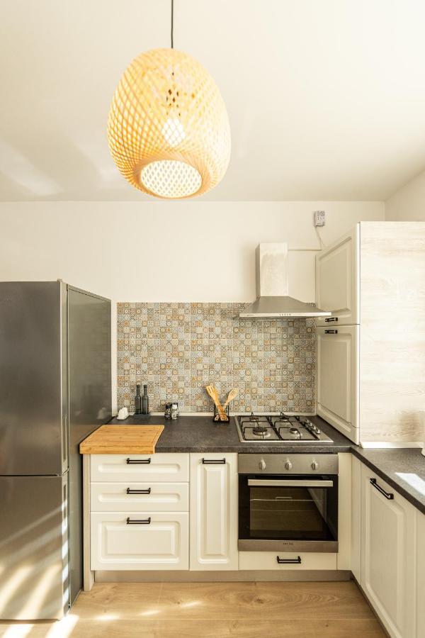 Citadel Apartament'S ริชนอฟ ภายนอก รูปภาพ